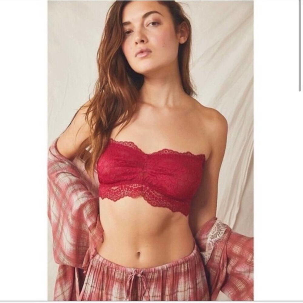 Free People Lacey Looks Bandeau Burgundy ‎ All Lace Lightly Lined Size S NEW